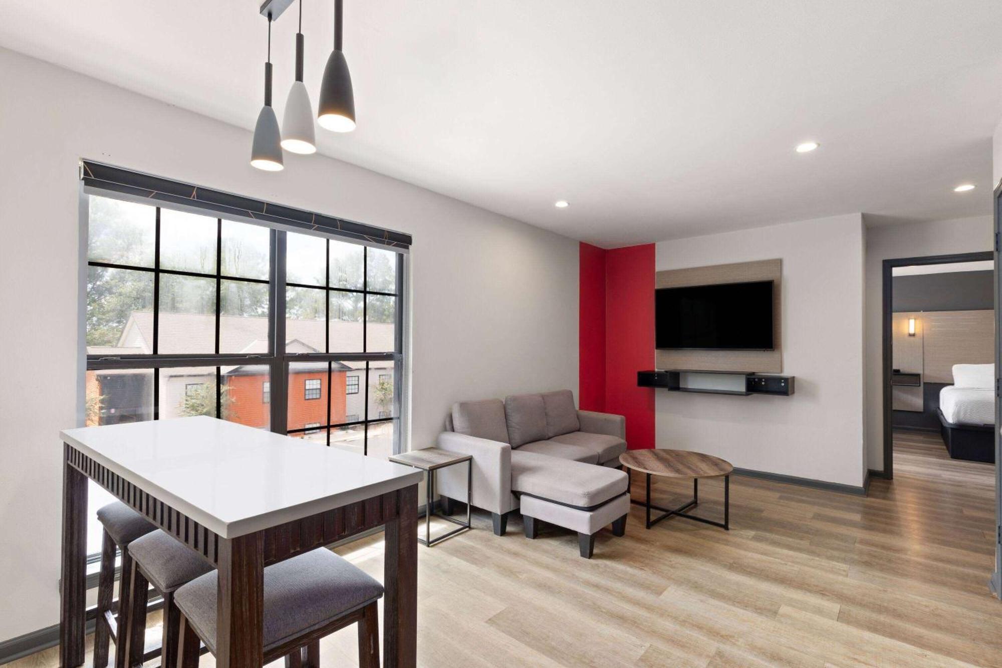 Ramada By Wyndham Studio Suites Dothan Buitenkant foto