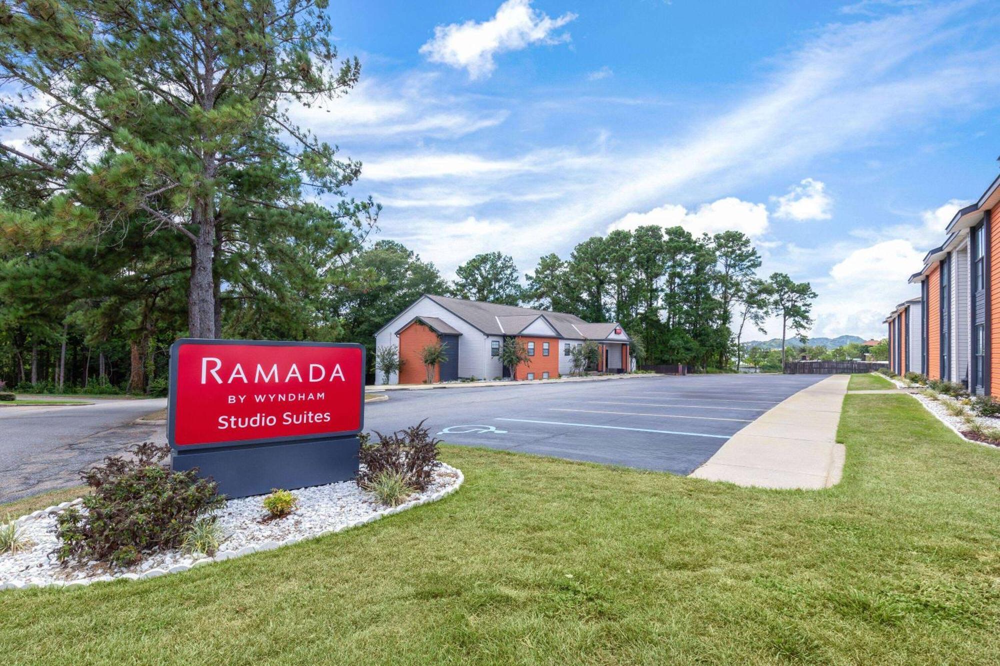 Ramada By Wyndham Studio Suites Dothan Buitenkant foto